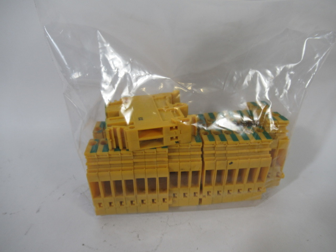 Entrelec M/6 Terminal Block YELLOW Lot of 20 USED