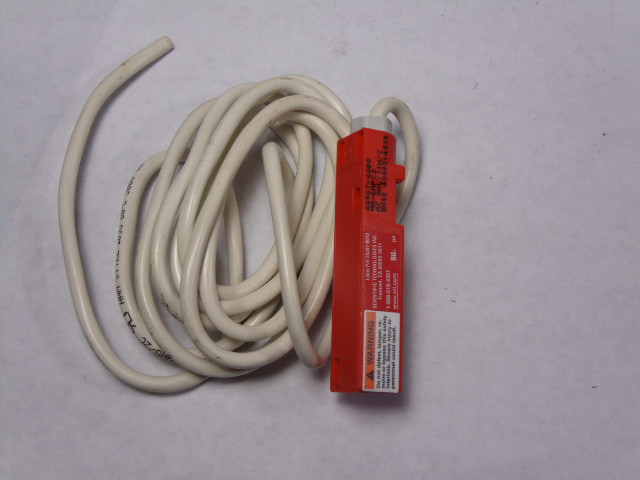 STI 44507-0080 Safety Interlock Switch MA-6APC2 - No Actuator USED