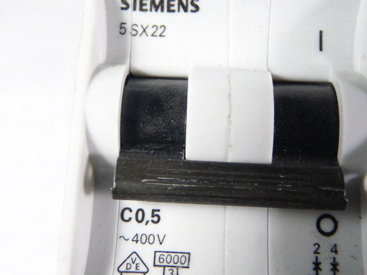 Siemens 5SX22C0.5 Circuit Breaker 2-Pole 0.5 Amp 400V USED