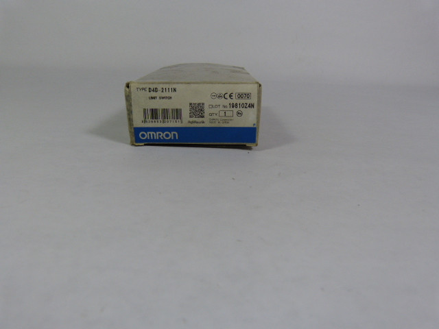 Omron D4B-2111N Limit Switch Roller Lever 17.5 MM ! NOP !