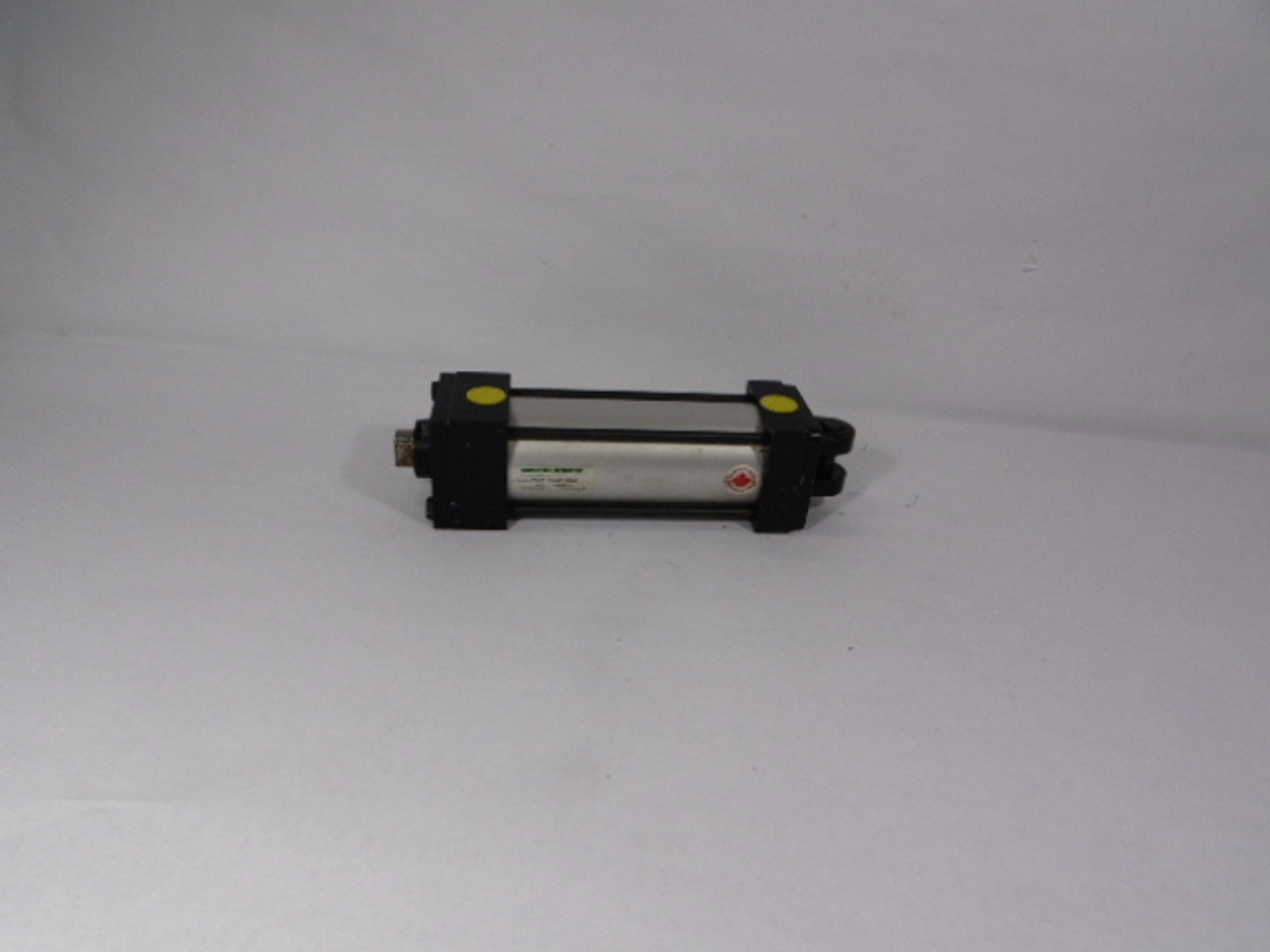 Numatics Actuator P2AM-05A1V-DAA2 Pneumatic Cylinder  USED