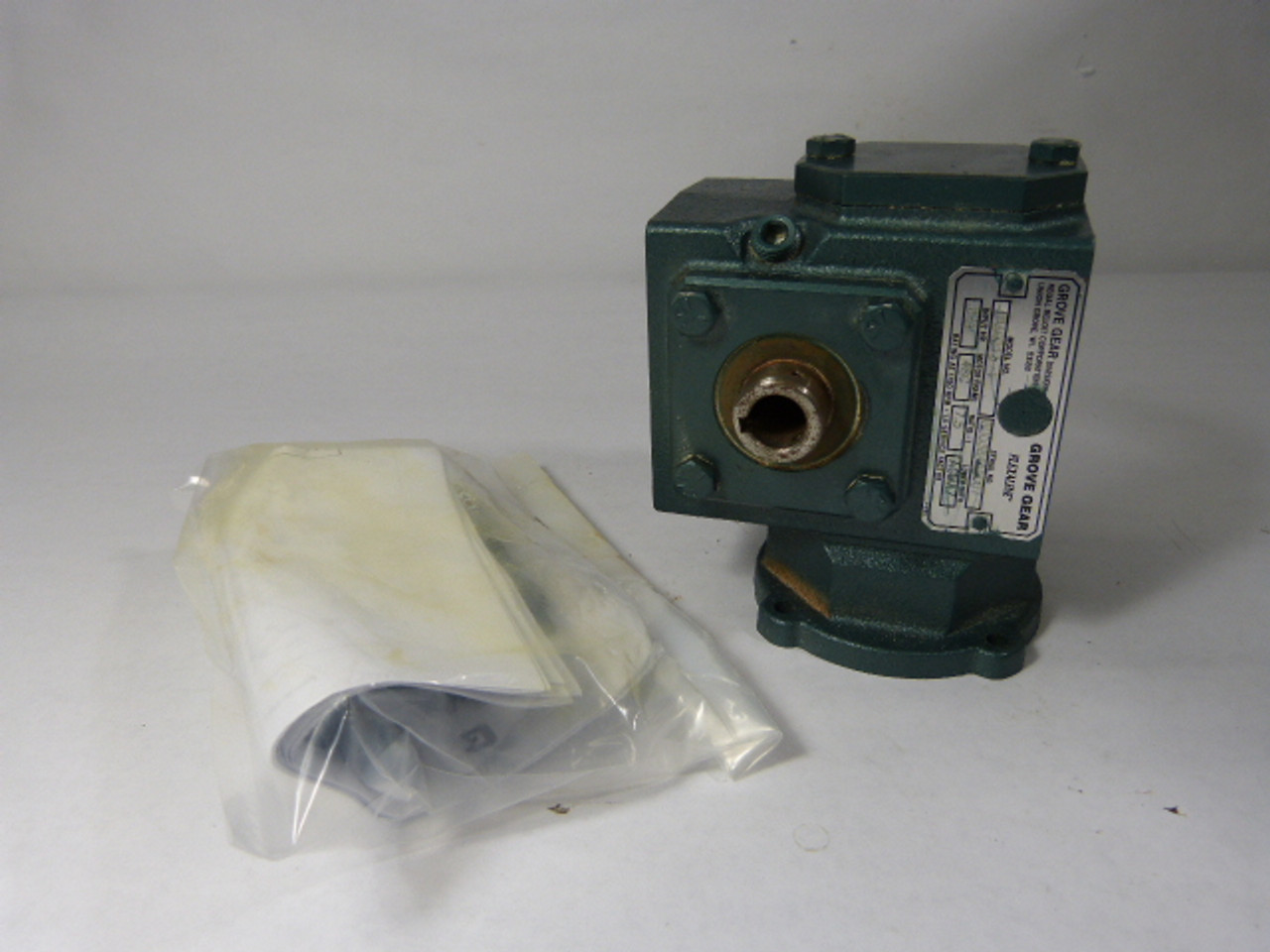 Grove Gear HMQ213-1 Worm Speed Reducer Ratio 7.5 .871Hp ! NEW !