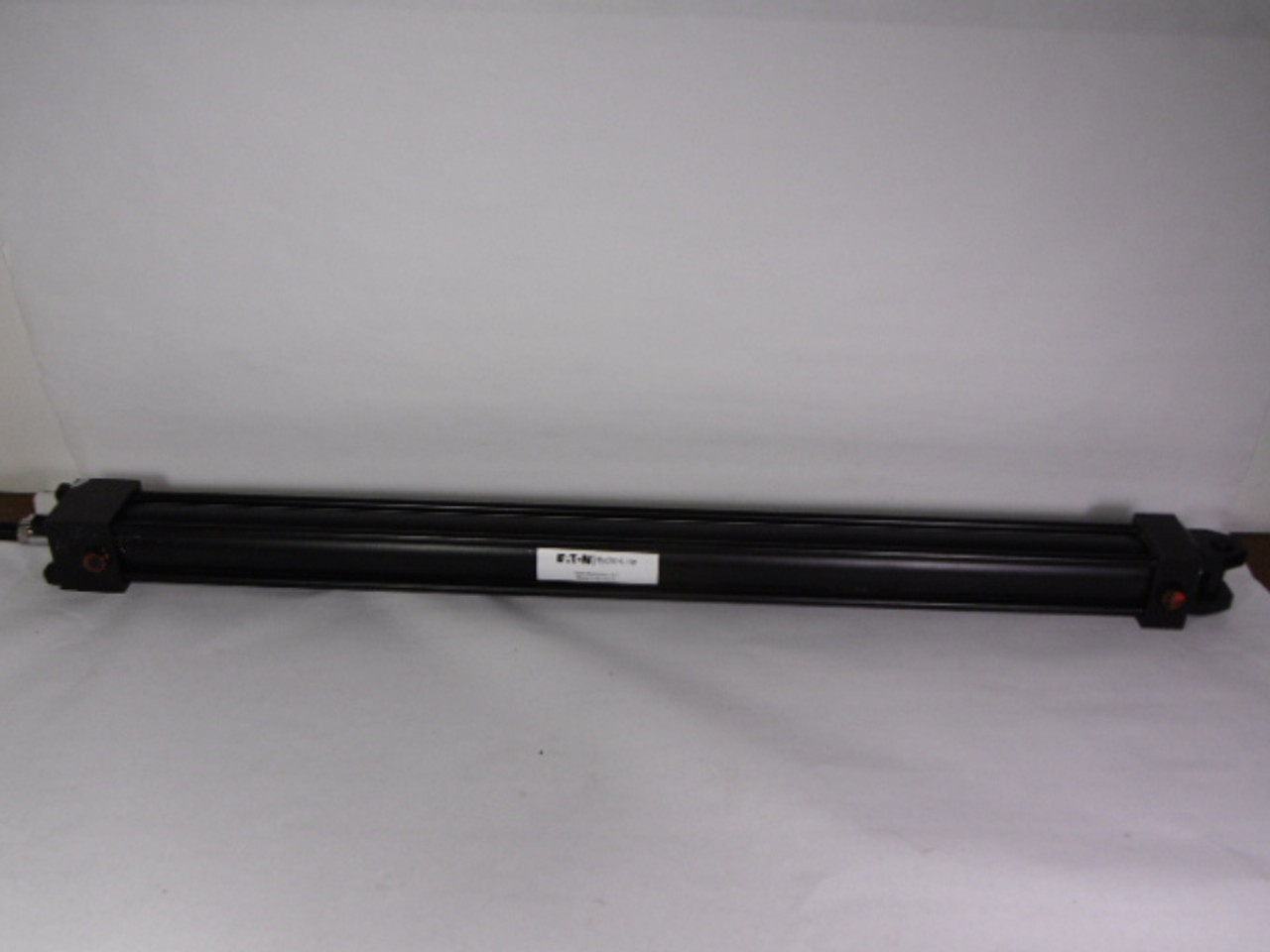 Eaton N5C-2X35-B-1-2-N-H-N-1-1 Pneumatic Cylinder 3000 PSI USED