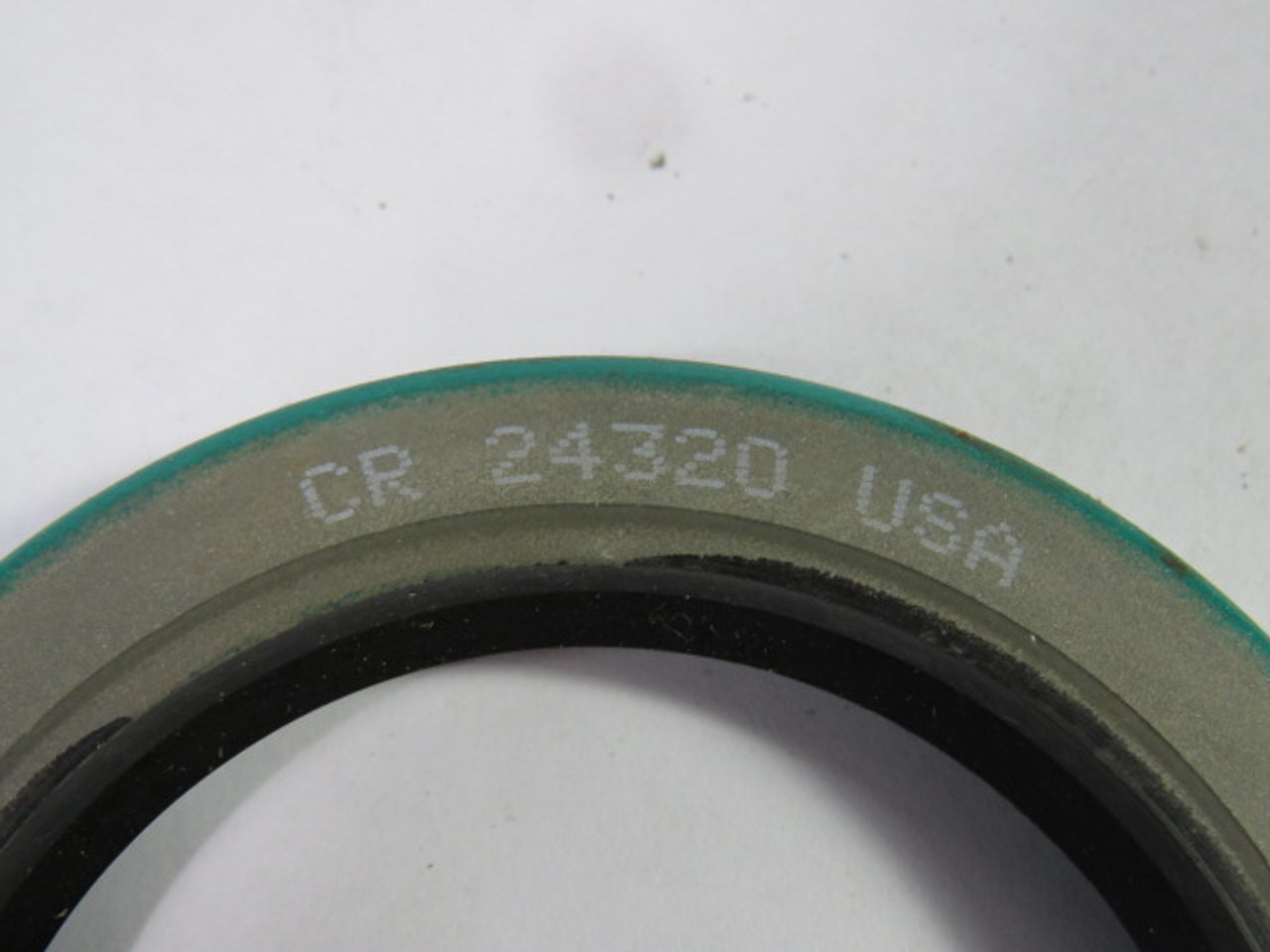 Chicago Rawhide 24320 Oil Seal Joint Radial ! NEW !