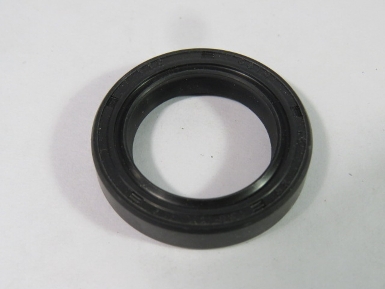 DMR 24357-DL Oil Seal ! NEW !