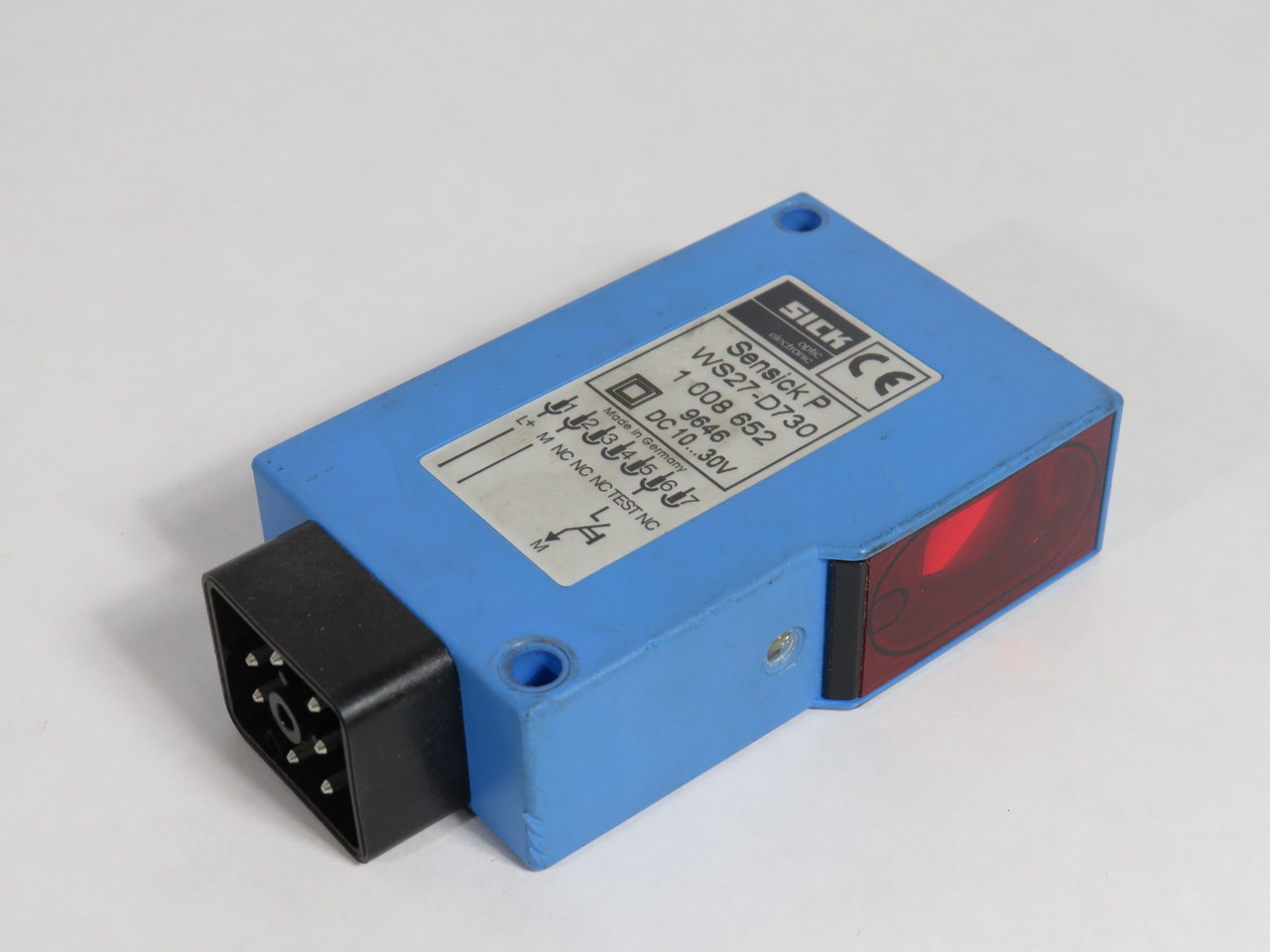 Sick WS27-D730 Photoelectric Sensor 10-30VDC COSMETIC DAMAGE USED