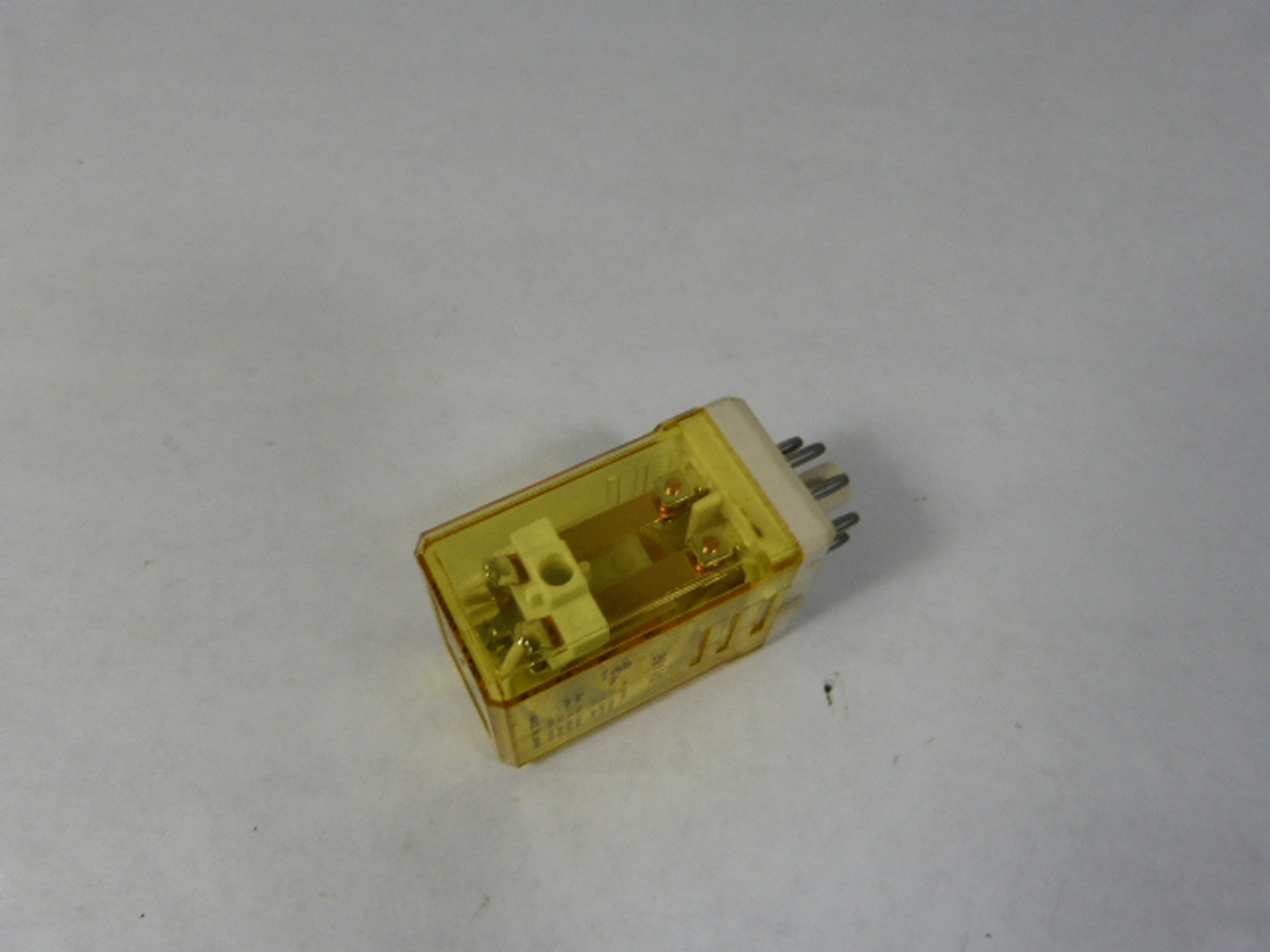 IDEC RR2P-UDC110V Relay 10amp 8-Pin 110VDC USED