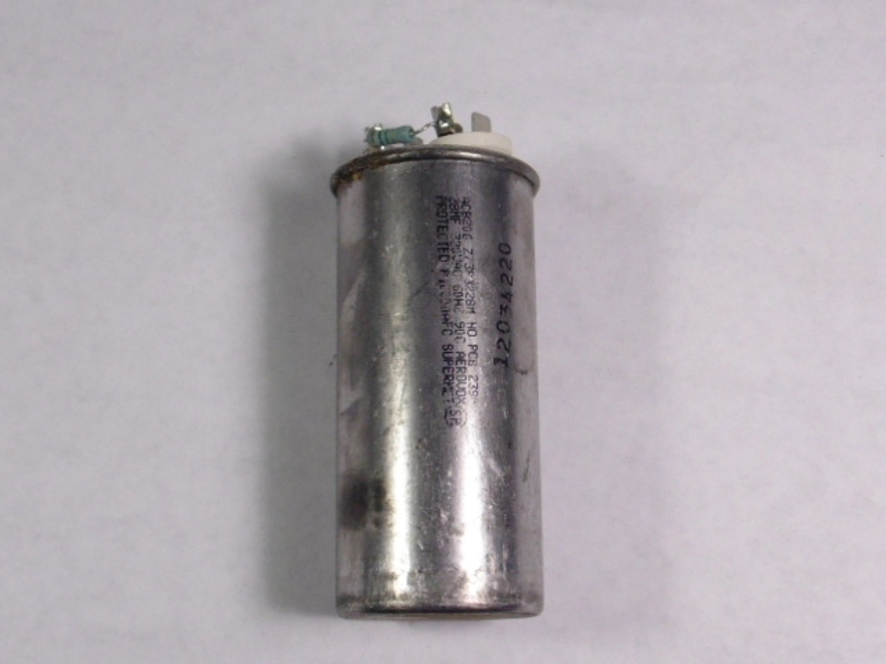 Aerovox Z73P3228M Capacitor 28MF 320V AC 60Hz 90C USED