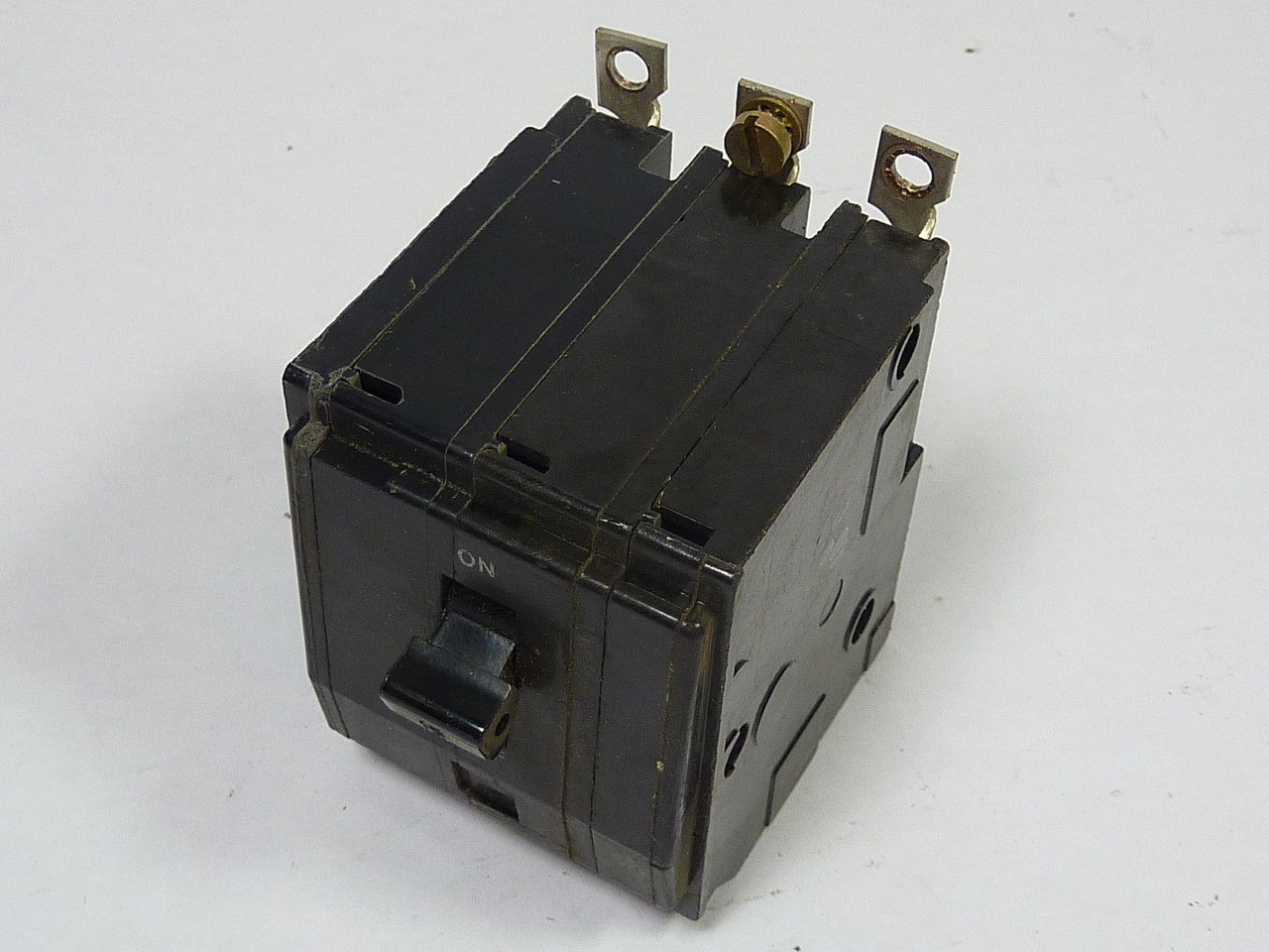 Square D QOB315 Circuit Breaker 240V 15A 3P USED