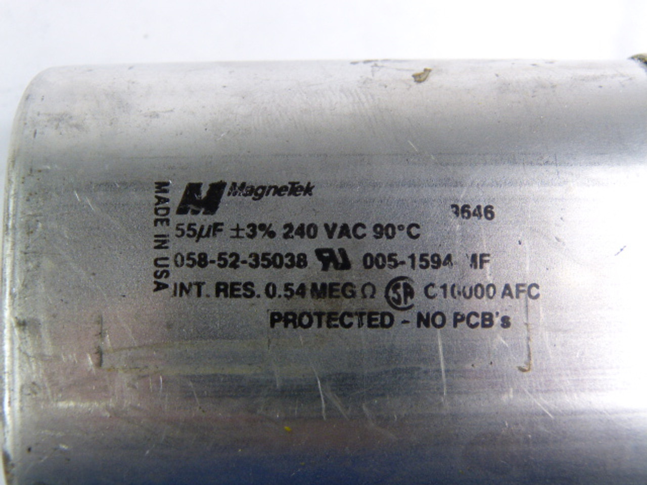 Magnetek 005-1594MF Capacitor 240V AC USED