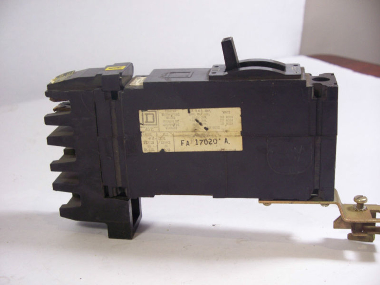 SQUARE D FA-17020-A  CIRCUIT BREAKER 20A USED