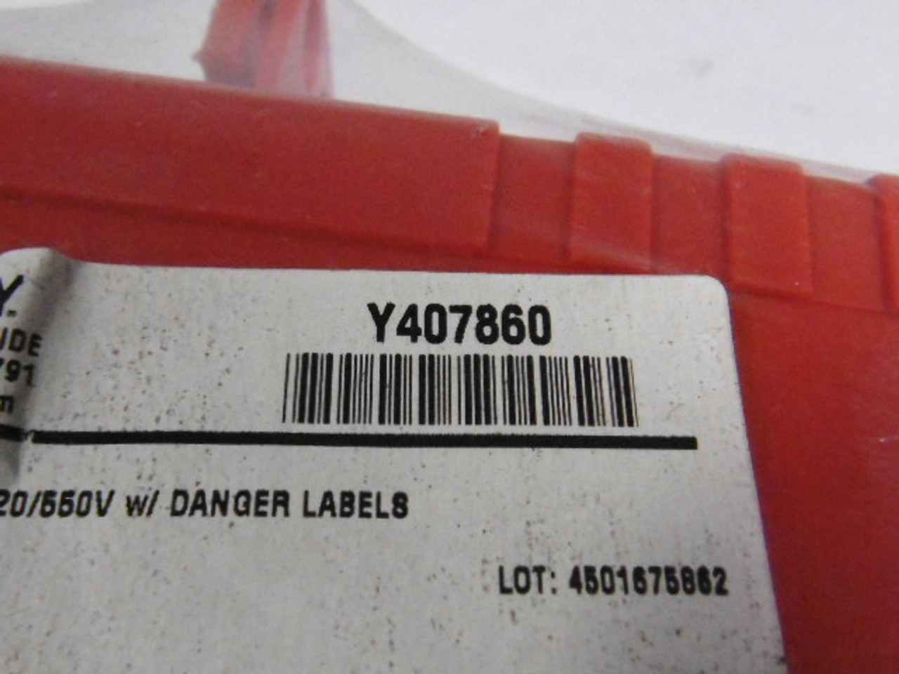 Brady Y407860 Plug Lockout With Danger Labels 220/550V ! NWB !