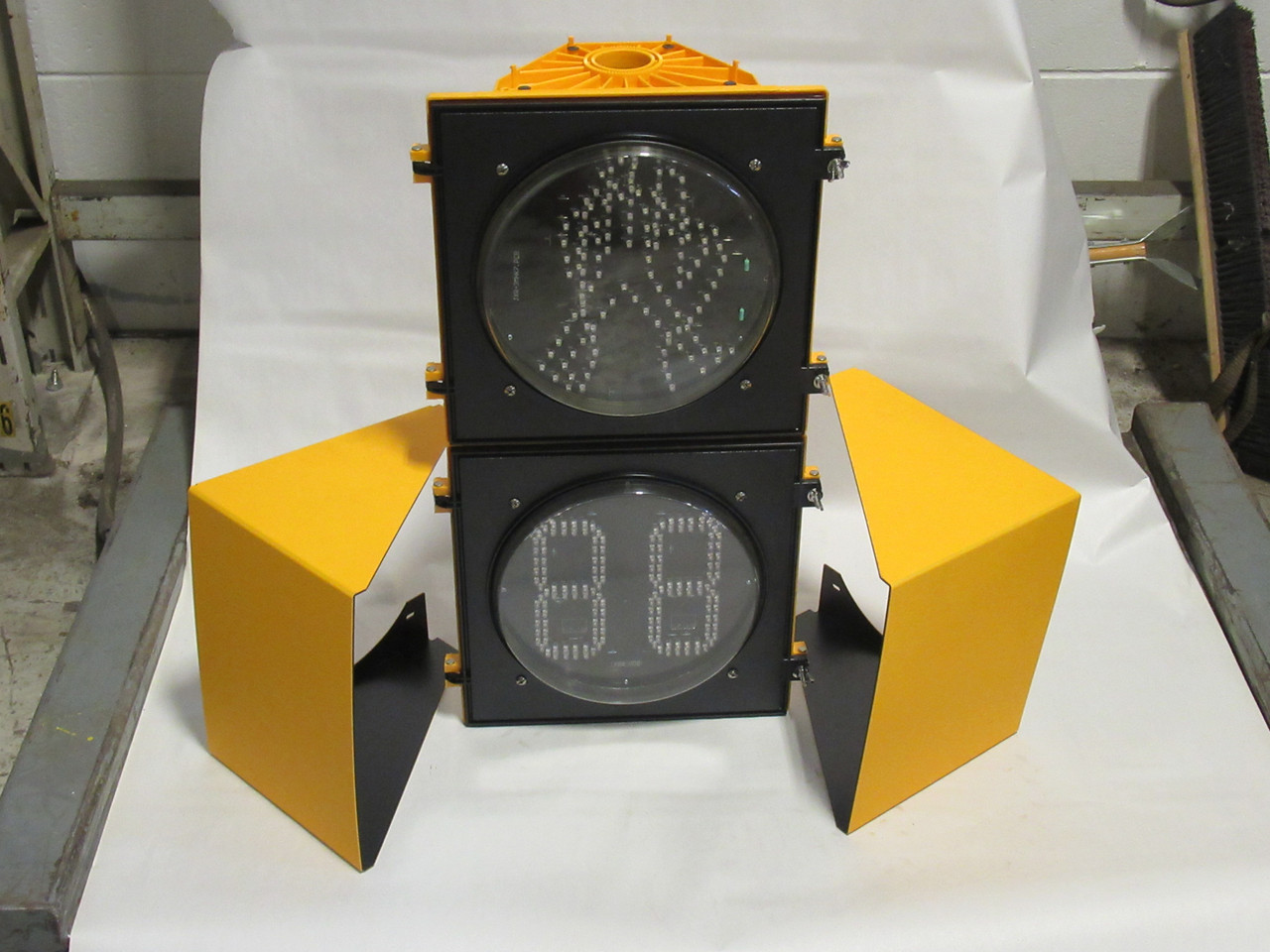 Econolite PPCHYYSPNVNS-TOR Walk Signal Indicator W/ C00421P003 DMG BOX ! NEW !