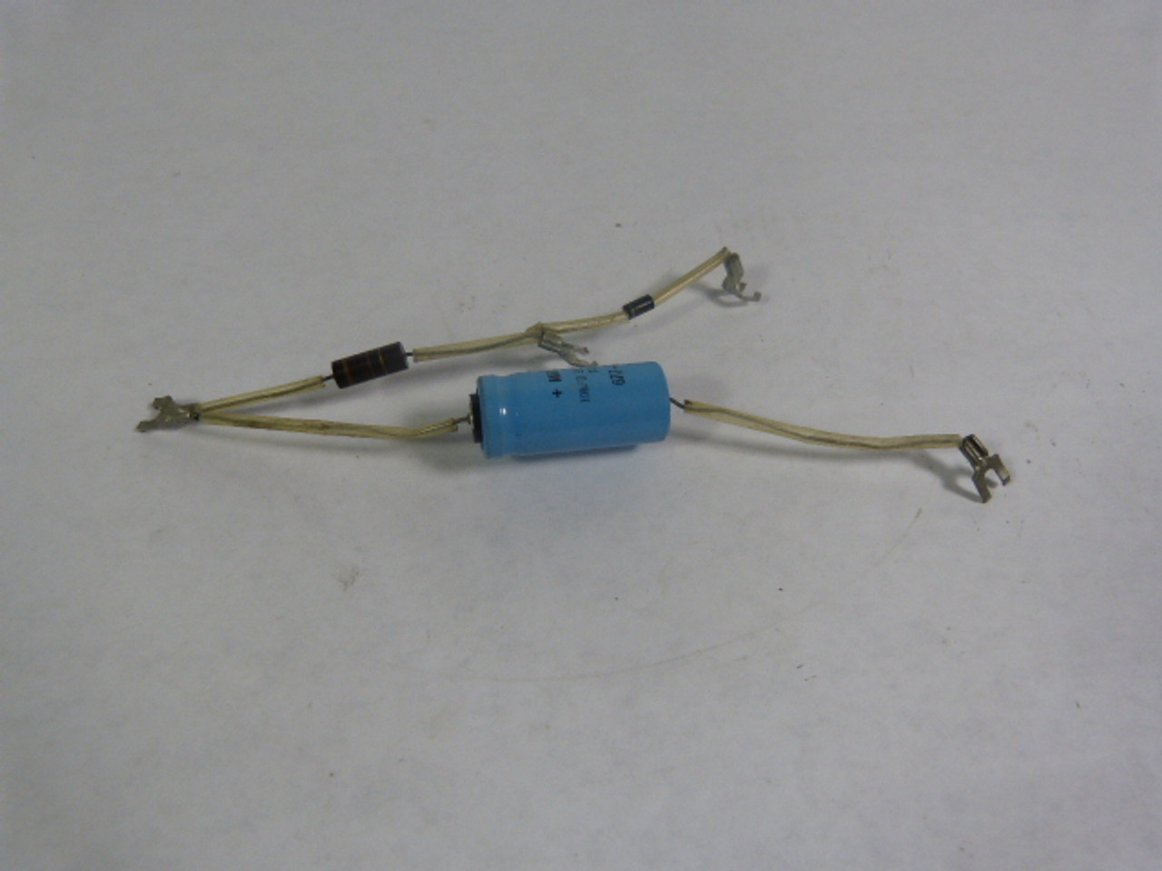 Mallory TC62/677-8915 Capacitor 10mfd 350VDC USED