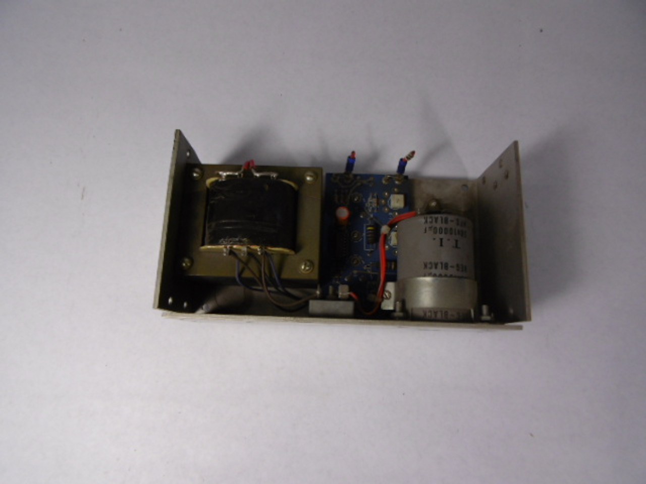 GFC Hammond GFOF-3-24 Power Supply 24 VDC 4.8 Amp Out 105-250 Vac In USED