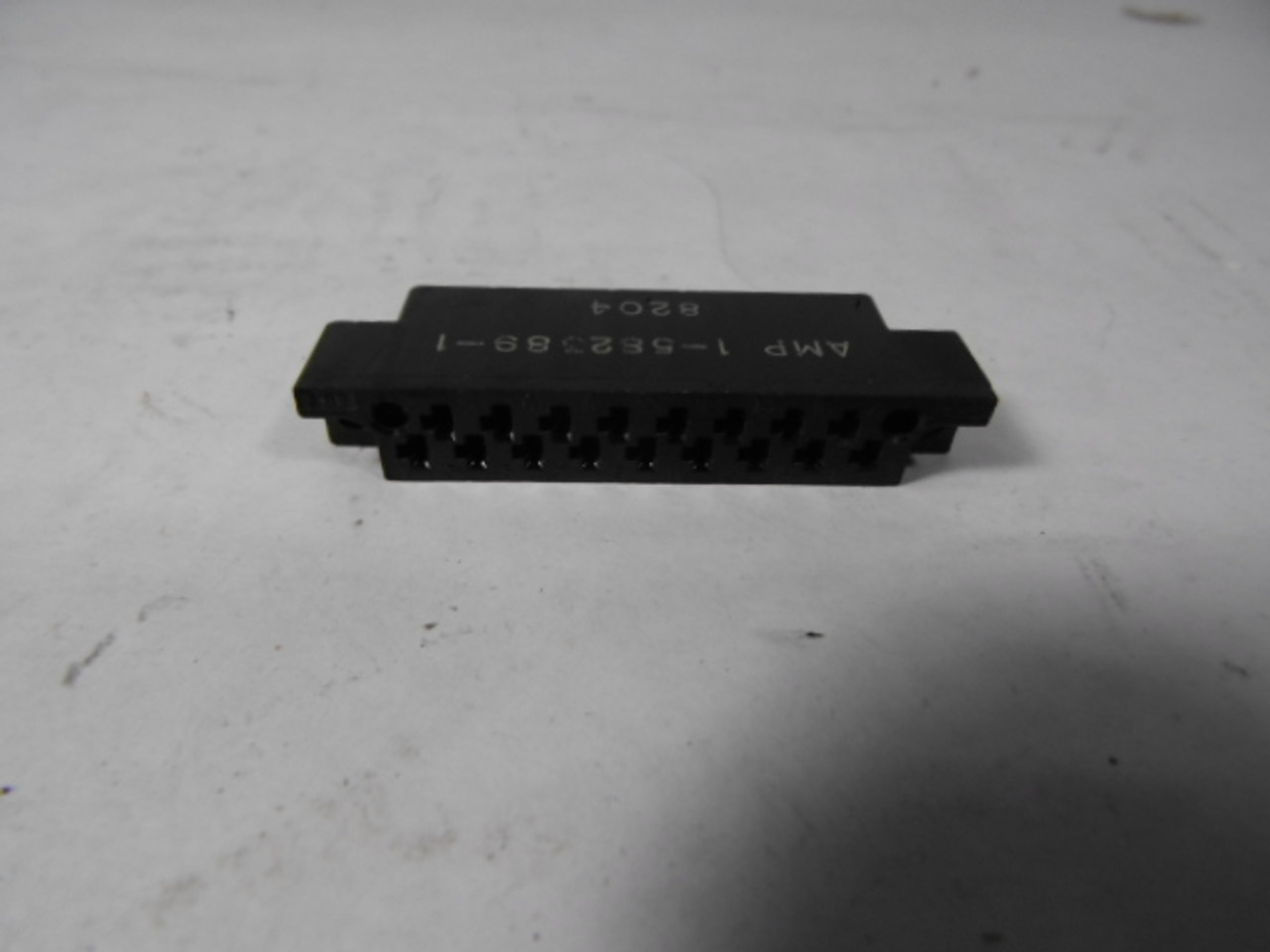 TE Connectivity 1-582389-1 Amp 17-Blade Connector USED