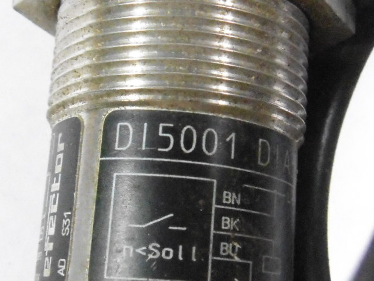 IFM DI5001 Efector Proximity Sensor DIA3010-ZPKG 10-36VDC 250mA 77" Cable USED