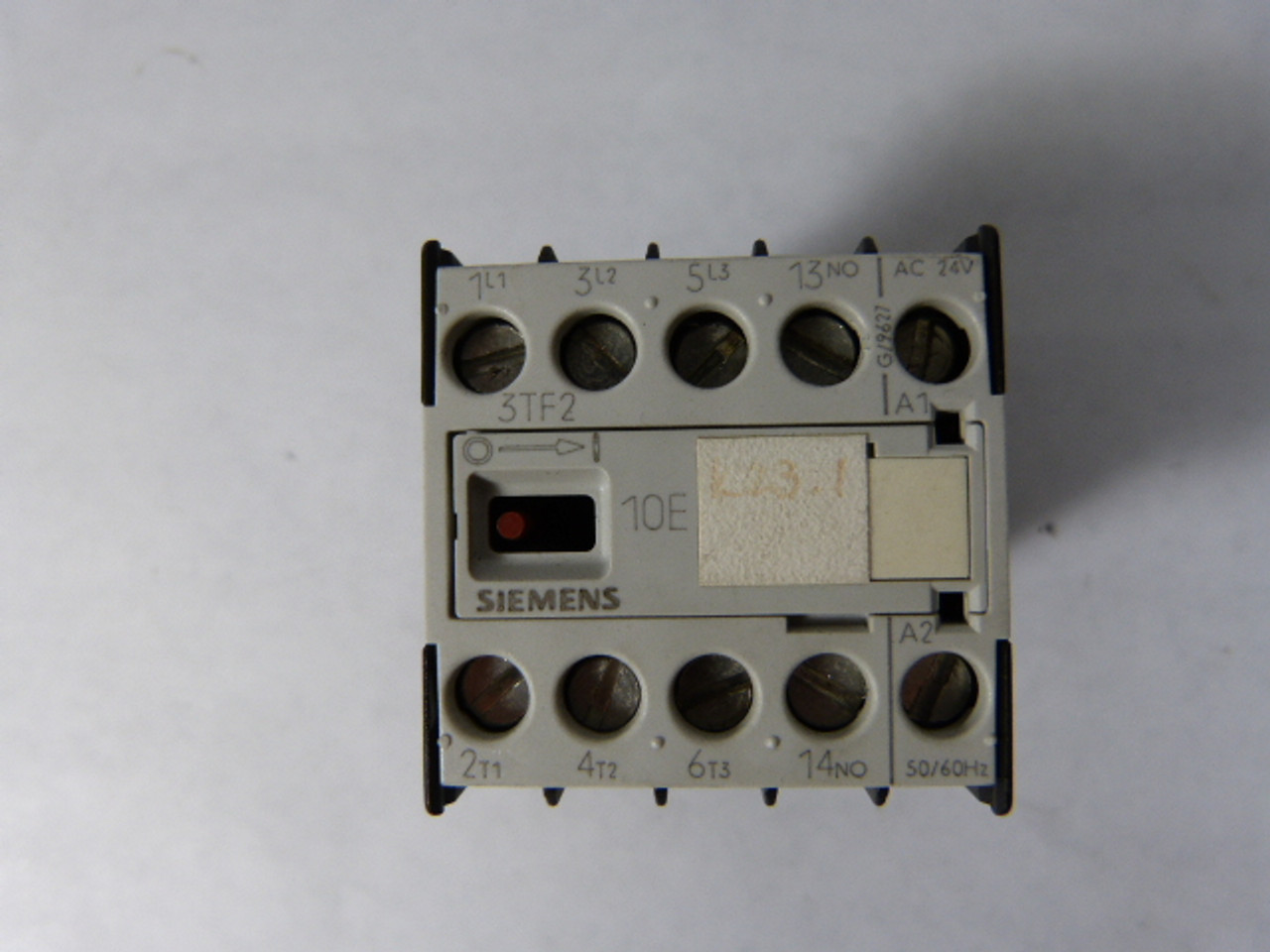 Siemens 3TF2-010-0AC2 Mini Contactor 24V USED