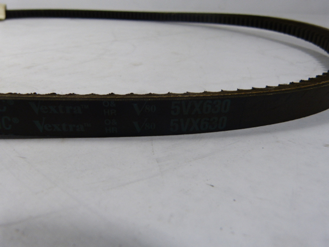 Gates 5VX630 V-Belt 5/8 Inch Wide 63 Inch Long ! NEW !