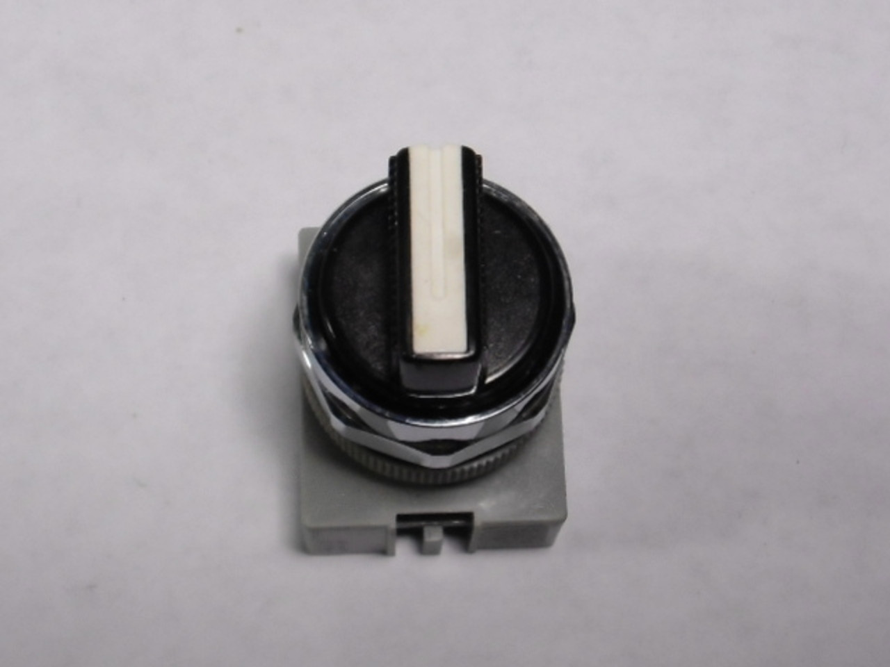 IDEC ASW320 Selector Switch 3-Position USED