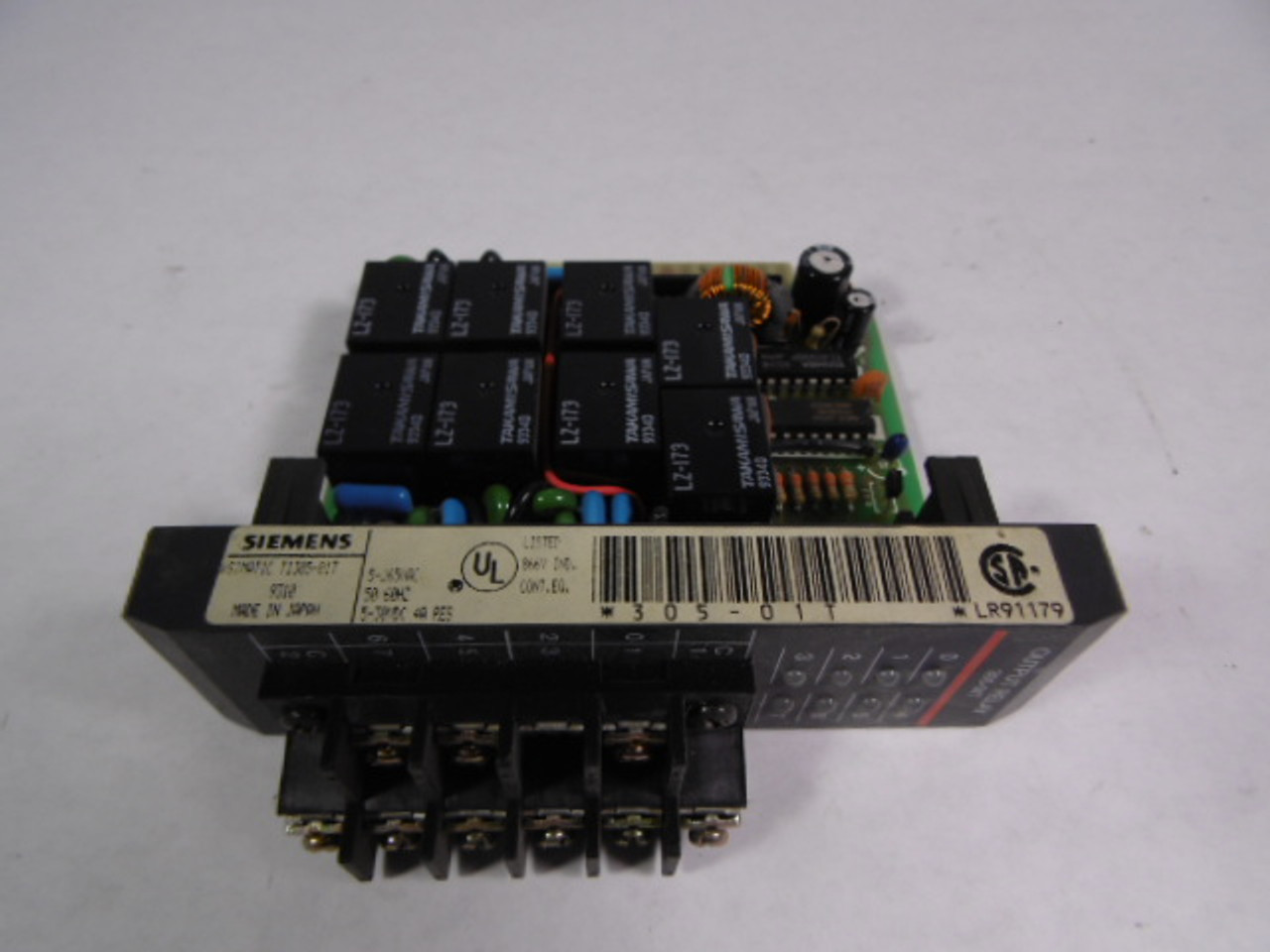 Siemens TI-305-01T Output Relay Module *Missing Screws & Terminal Cover* USED