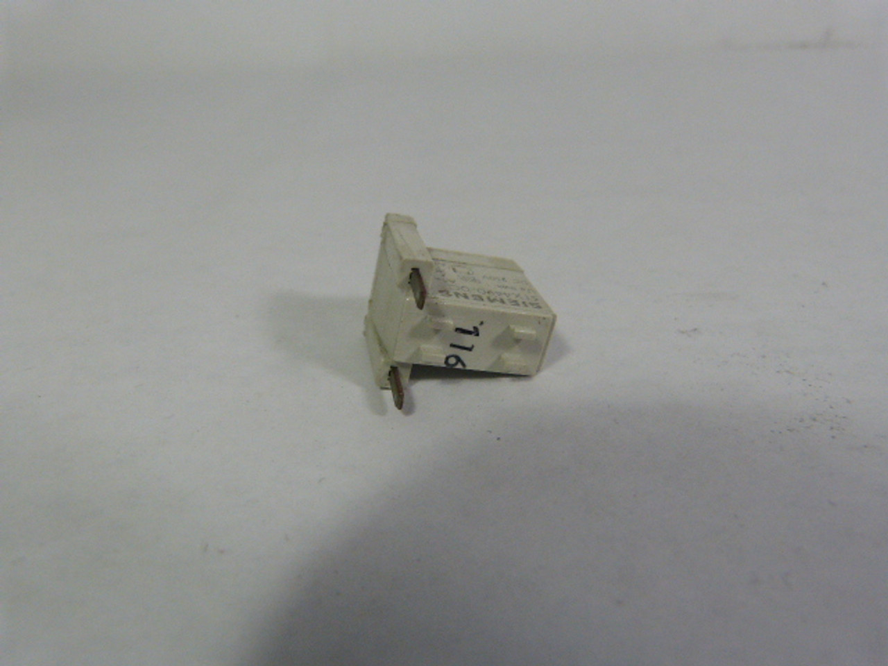 Siemens 3TX44-90-OC Surge Suppressor Varistor 250VDC USED