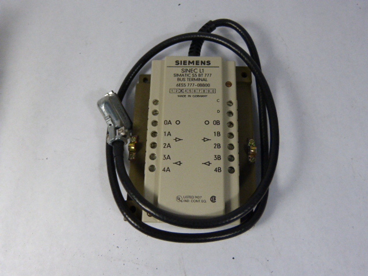 Siemens 6ES5-777-0BB00 Bus Terminal NEW