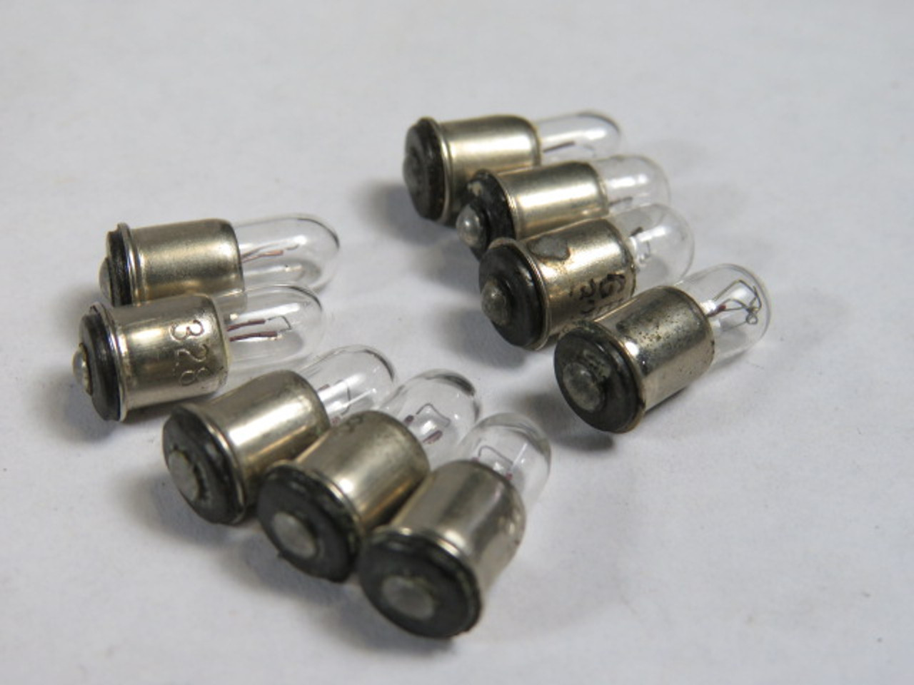 Generic 328 Miniature Bulb Midget Flange Base 6V 0.2A 1.2W Lot of 9 ! NOP !