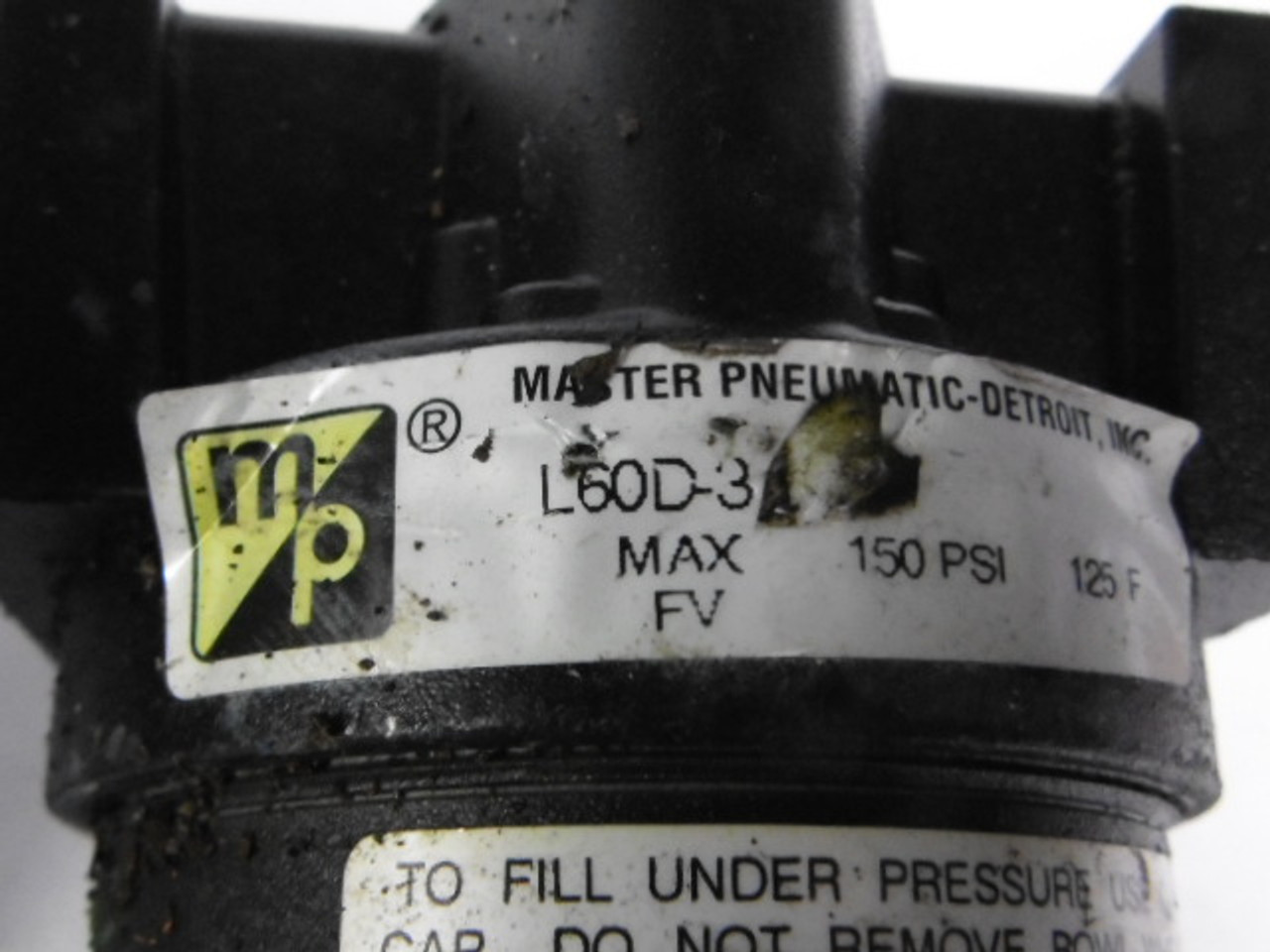 Master Pneumatic FCD60-3/L60D-3 Pneumatic Regulator/Lubricator Assembly USED