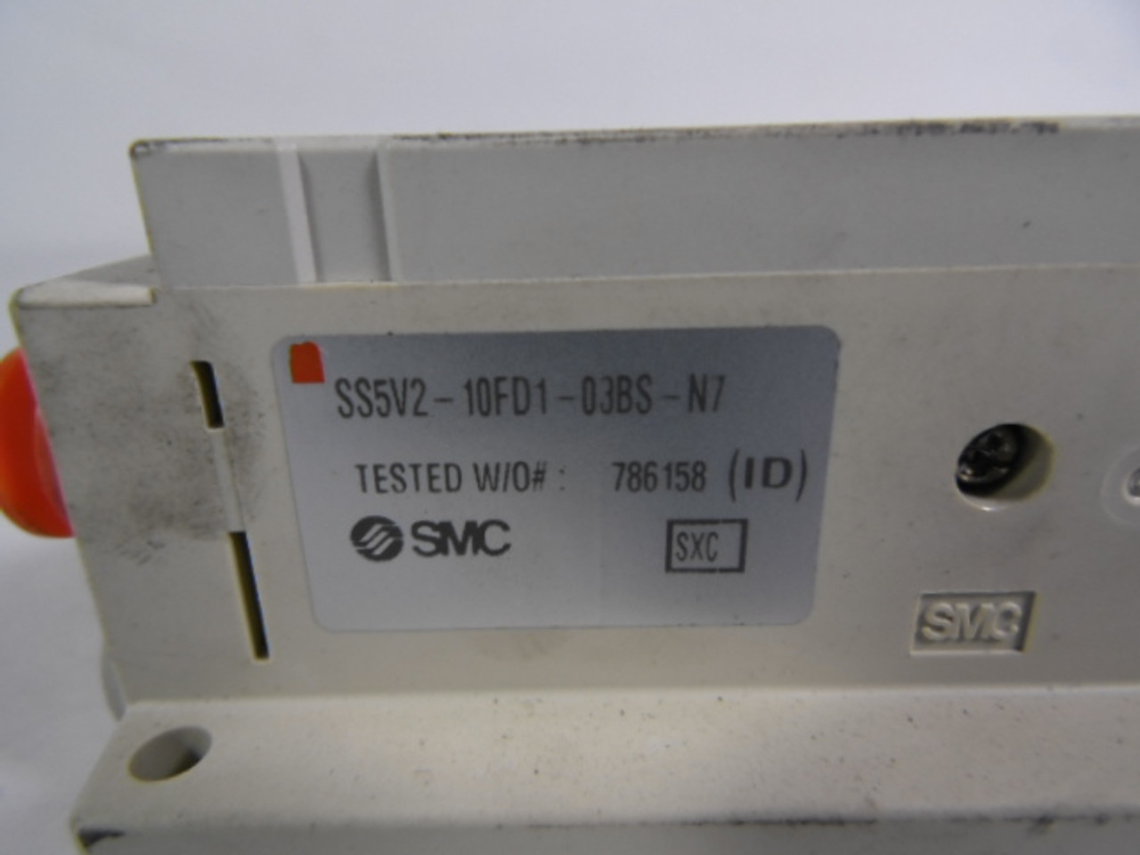 SMC SS5V2-10FD1-03BS-N7 Plug-In Manifold USED