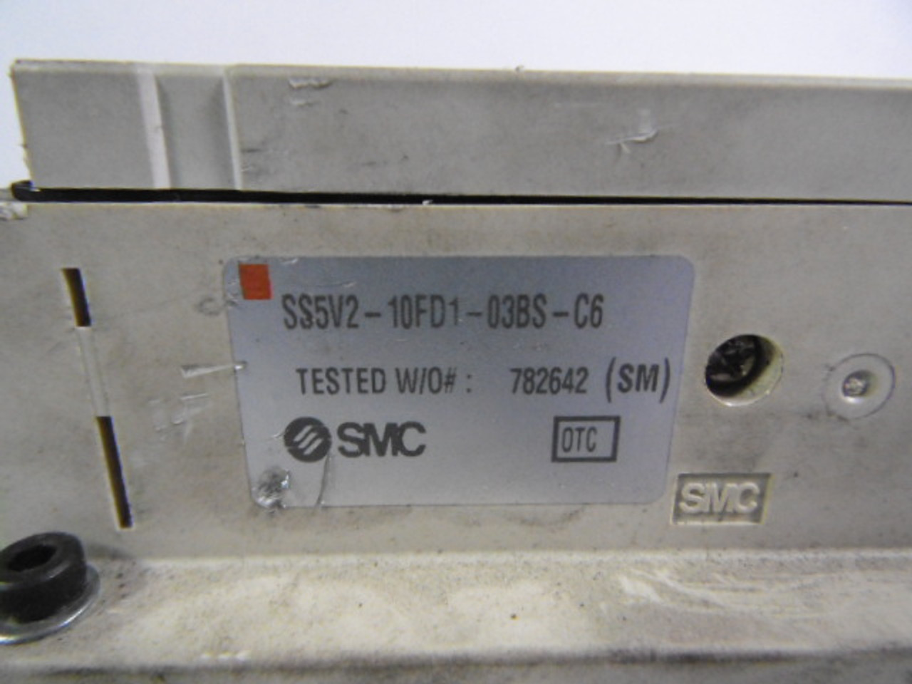 SMC SS5V2-10FD1-03BS-C6 Plug-in Manifold USED