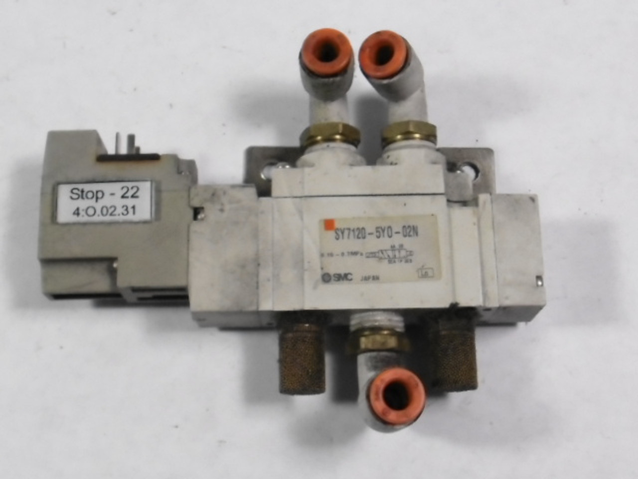 SMC SY7120-5YO-02N Solenoid Valve 1/4" USED