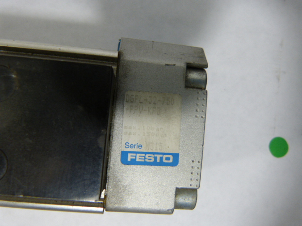 Festo DGPL-32-750-PPV-KFB Pneumatic Air Cylinder USED