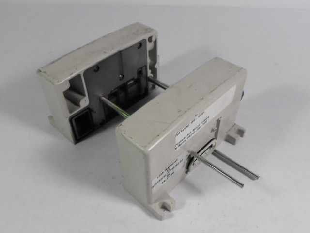 SMC HHB101301 Assembly End Brackets 4-Station USED