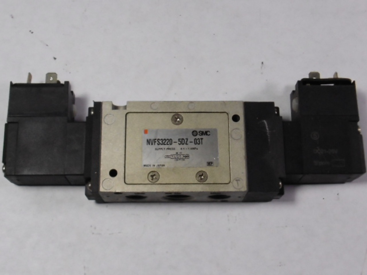 SMC NVFS3220-5DZ-03T Solenoid Valve 0.1-1.0MPa USED