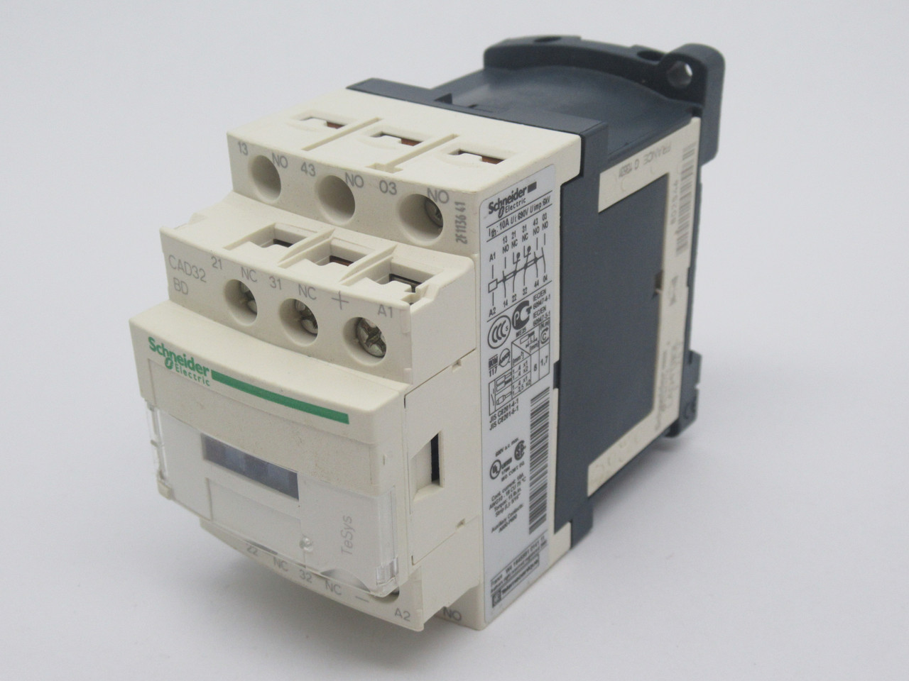 Schneider Electric CAD32BD Control Relay 24VDC 10A 690V 3NO 2NC BOX DMG NEW