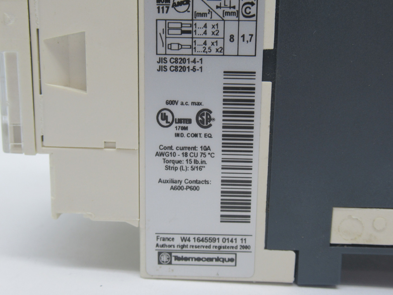 Schneider Electric CAD32BD Control Relay 24VDC 10A 690V 3NO 2NC BOX DMG NEW