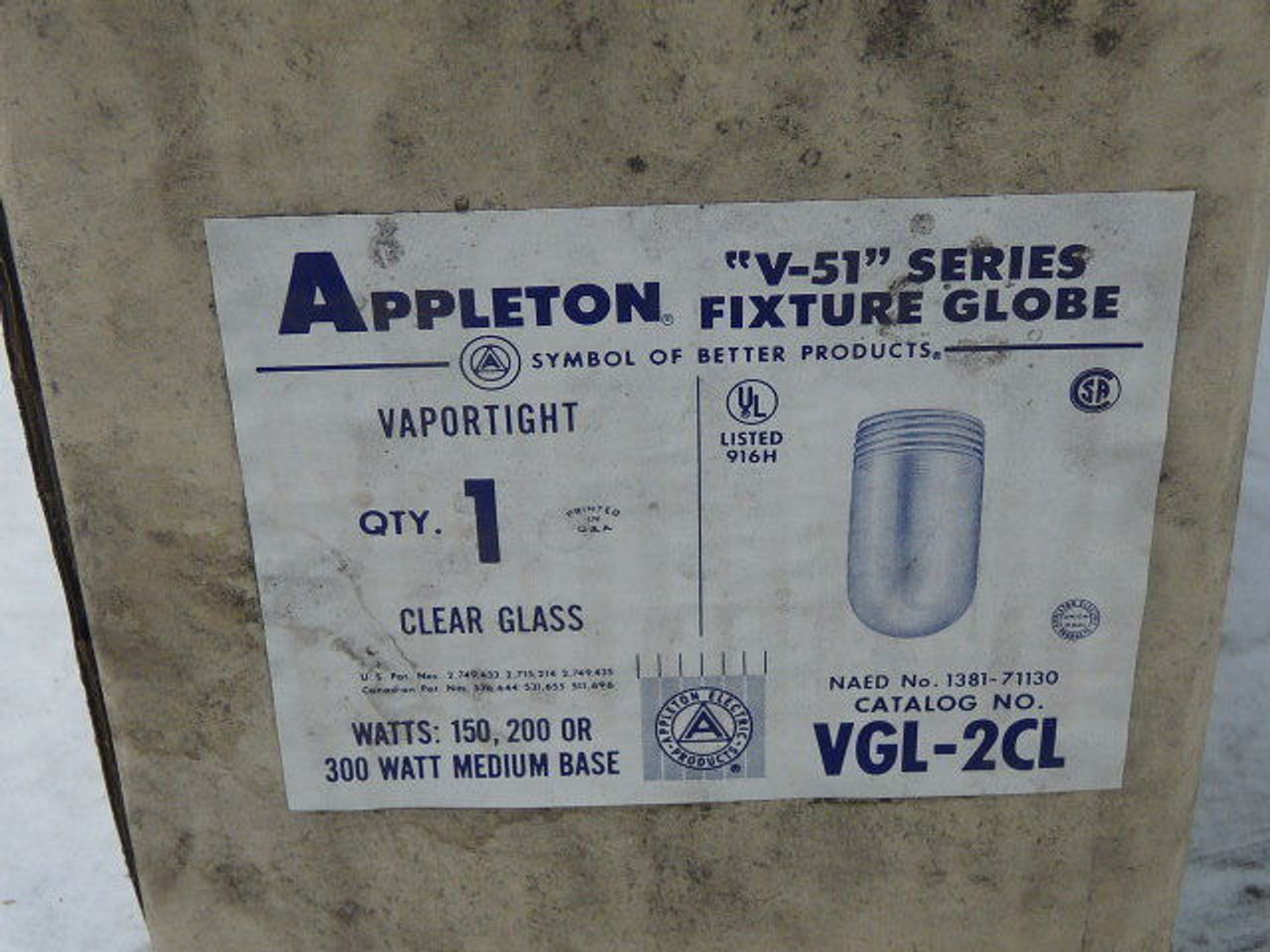 Appleton V-51 Vapor Tight Fixture Clear Glass Globe ! NEW !