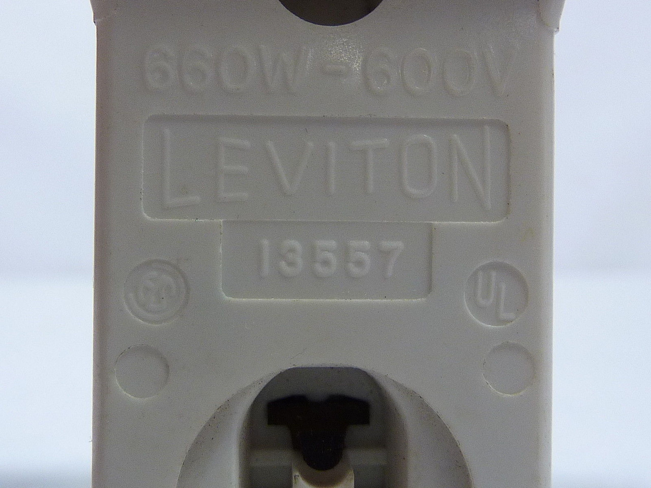 Leviton 13557-W Slide On Fluorescent Lamp Holder 660W 600V Lot of 10 USED
