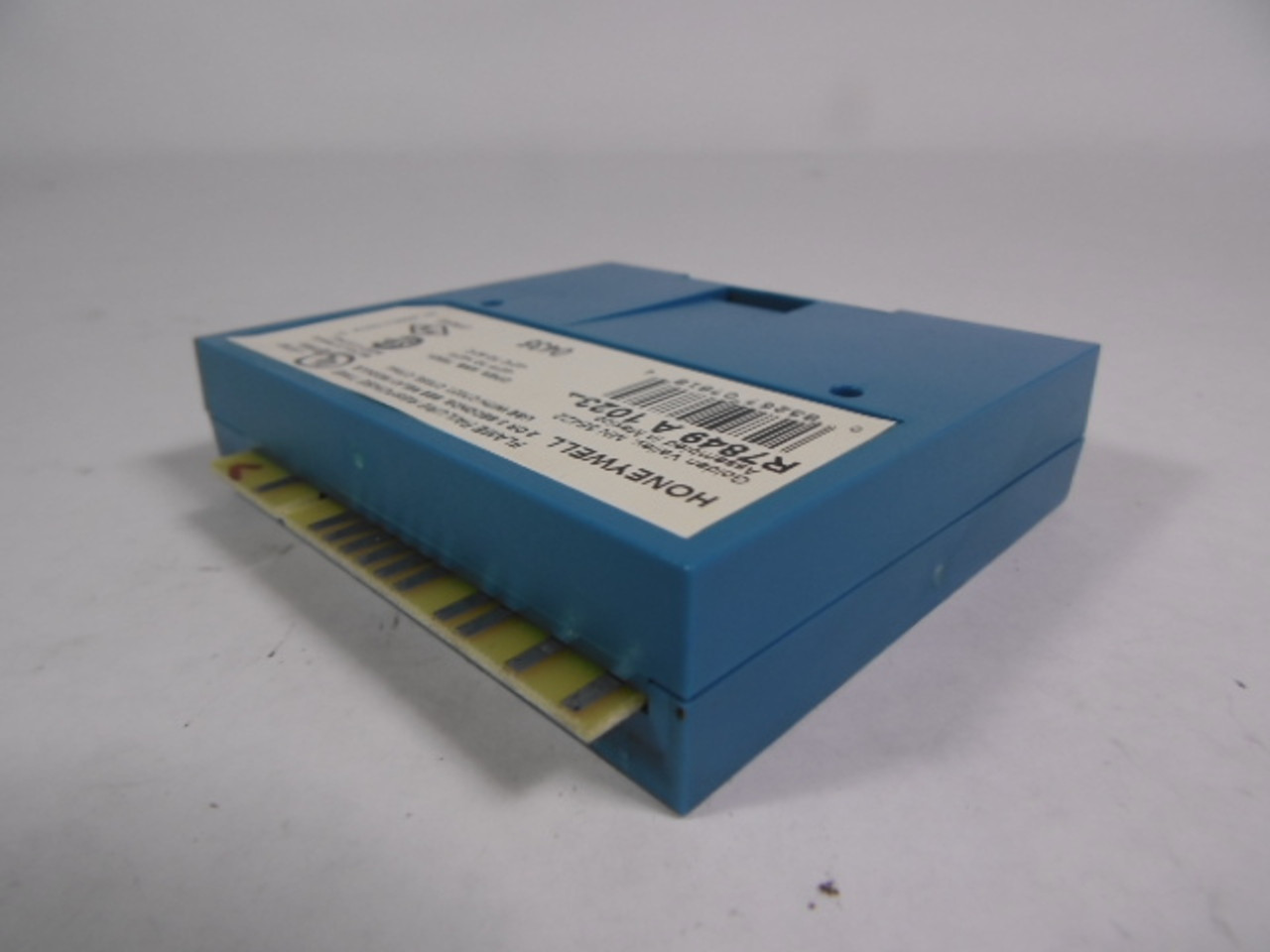 Honeywell R7849A-1023 Ultraviolet Flame Amplifier USED