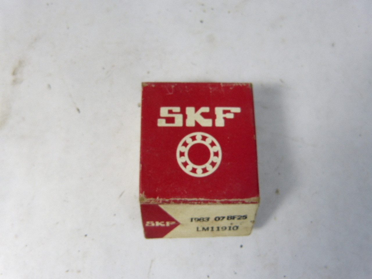 SKF LM11910 Tapered Roller Bearing ! NEW !