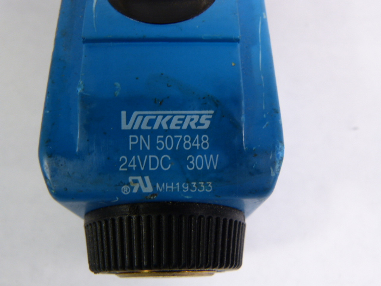 Vickers DG4V-3-2N-M-U-H7-60 Directional Control Solenoid Valve 24VDC USED