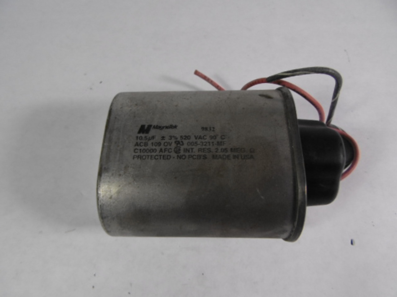 Magnetek 005-3211-MF Capacitor 10.5uf 520V AC USED