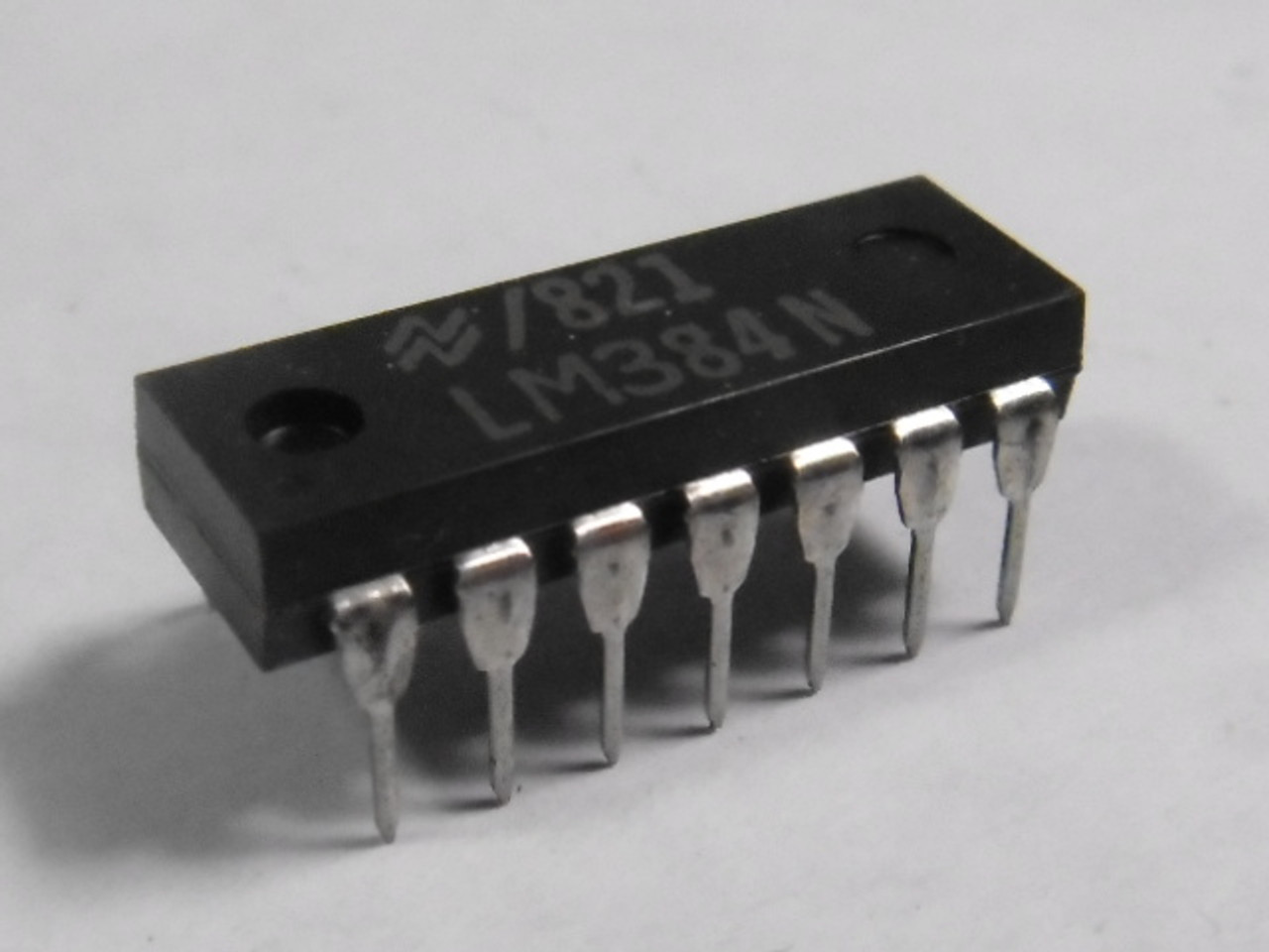 National Semiconductor LM384N Audio Amplifier NOP