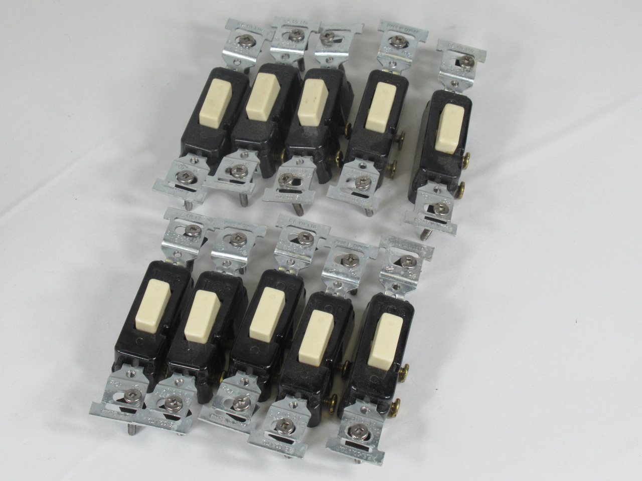 Renfrew C1101-1 Quiet AC Rocker Switch Ivory Bakelite 15A 120-277V 10-Pk NEW