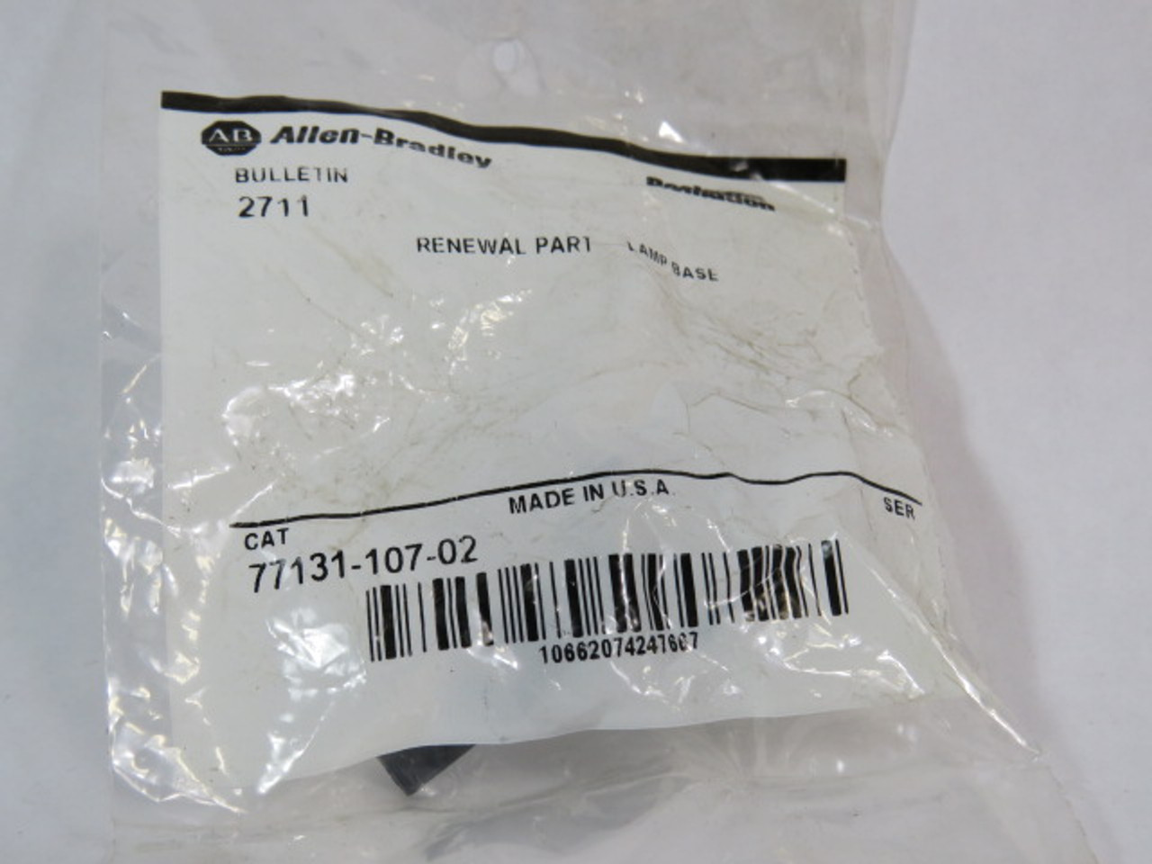 Allen-Bradley 77131-107-02 Lamp Base Renewal Part ! NEW !