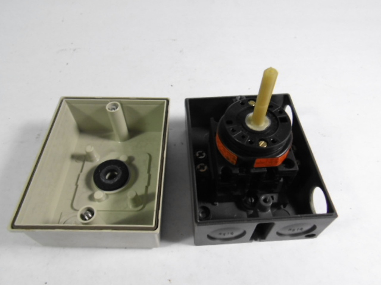 Moeller T0-2-1 Rotary Switch And Enclosure USED