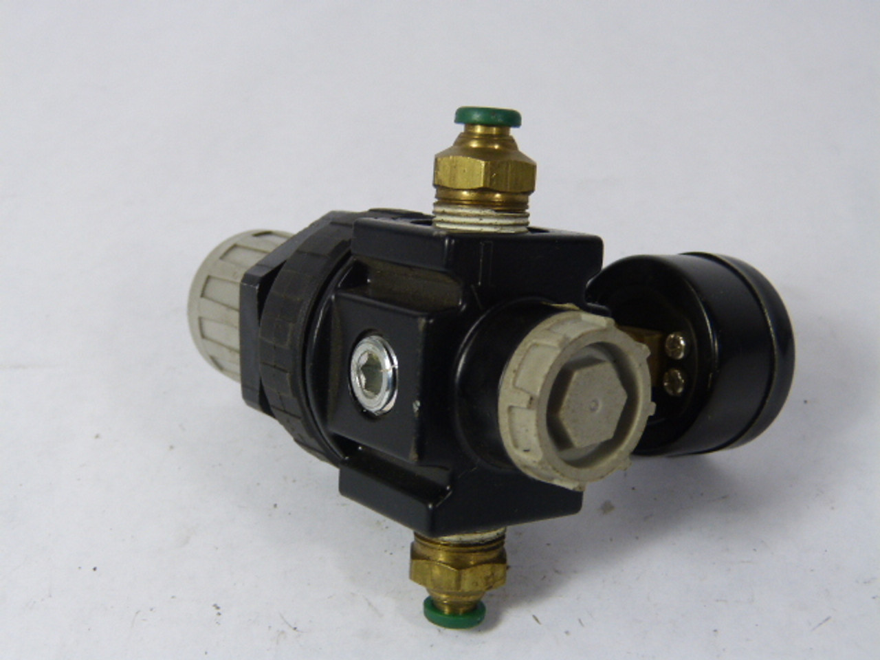 Parker 27R214AD Regulator 3/8Inch USED