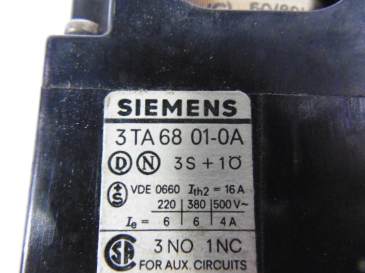 Siemens 3TA68-01-0A Contactor 110V 50/60Hz USED