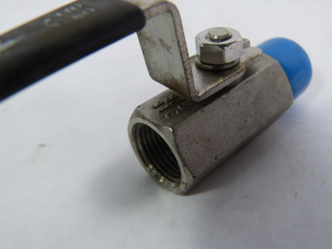 Generic 316 Shut Off Valve 3/8 Inch USED